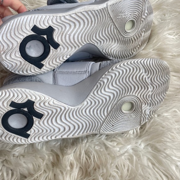 Nike Mens KD Trey 5 AA7067-100 Gray Basketball Shoes Sneakers Wolf Grey Size 8 - Picture 5 of 13